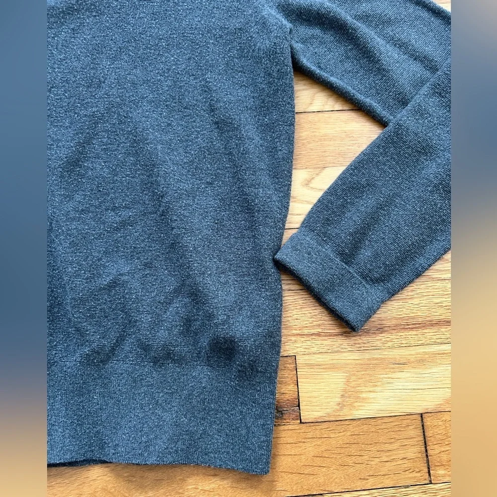 Banana Republic‎ Men’s Gray 1/4 Zip Pullover Sweater - Size Medium